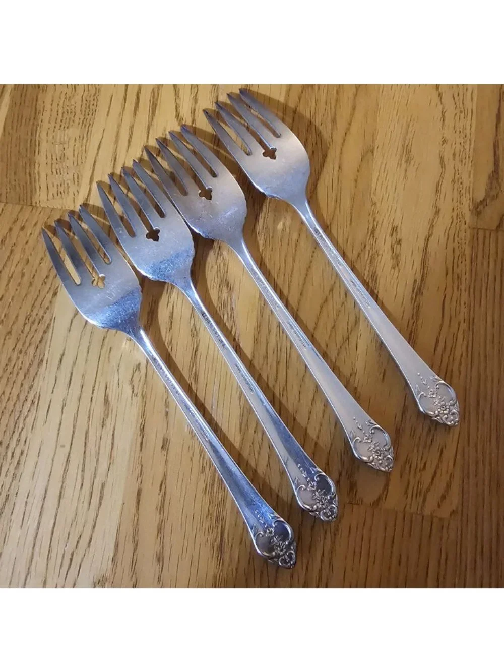 4 Rogers Plantation Silverplate Salad Forks Oneida Silver Rose Floral vtg 1948